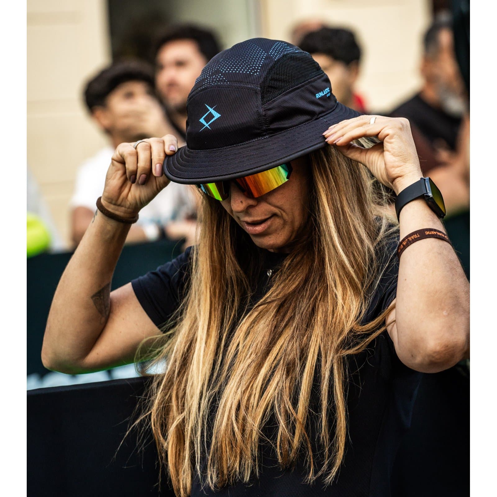 Bucket Preto/Azul — foto 1